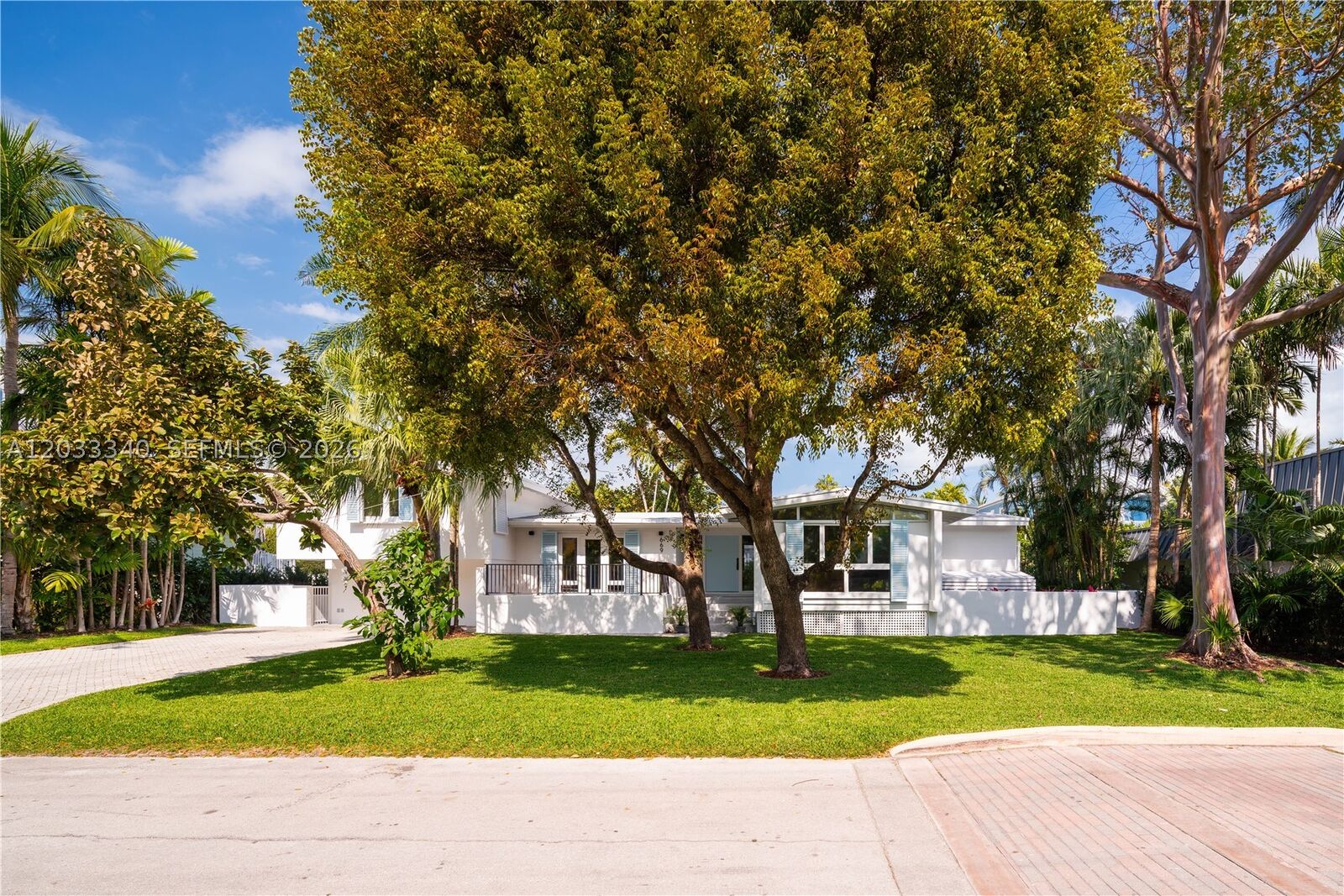 Property Photo:  669 S Mashta Dr  FL 33149 