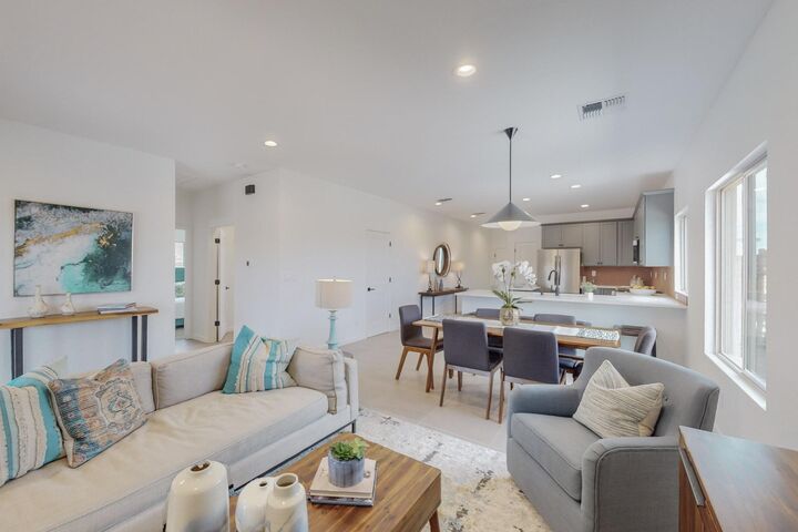 Property Photo: 7601 Arroyo Oeste Lane NM 87507