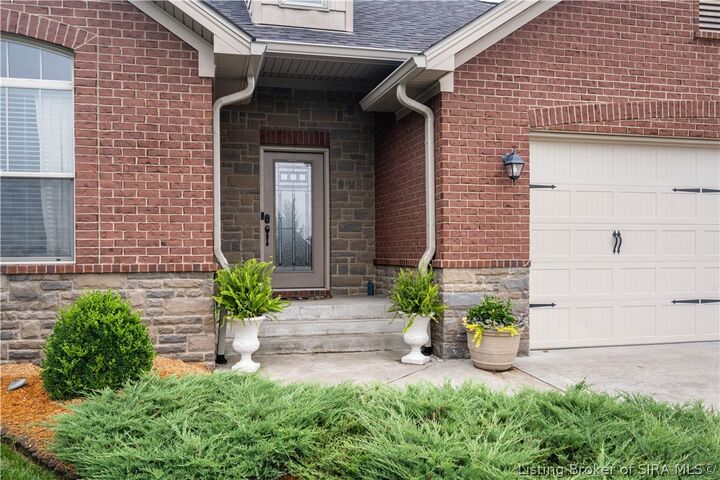 Property Photo: 2932 Chestnut Eagle Ridge IN 47130