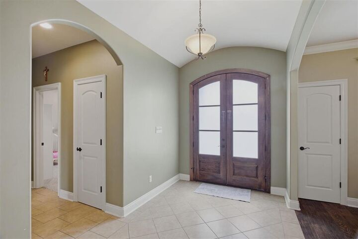 Property Photo:  2419 Doran Drive  LA 70611 