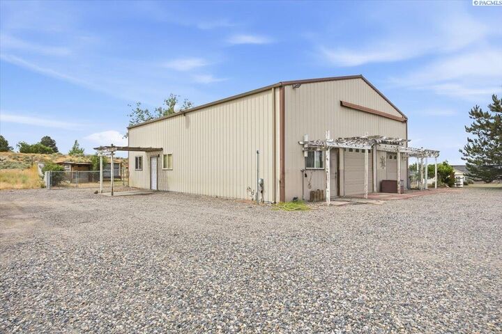 Property Photo:  58506 N Ponderosa Pr NE  WA 99320 