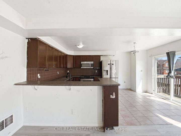 Property Photo: 155 Fletcher Circle ON N3C 0B6