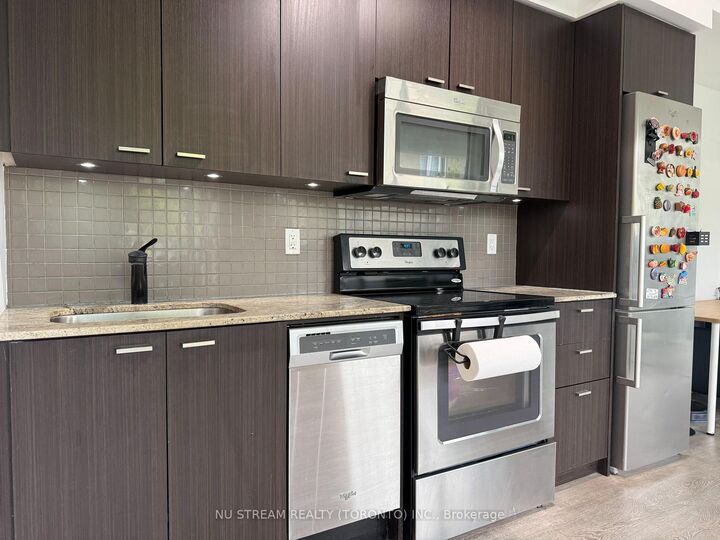 Property Photo: 88 Sheppard Avenue E 211 ON M2N 0G9