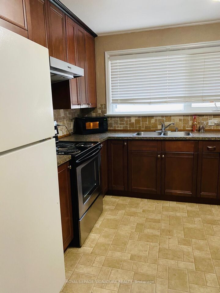 Property Photo: 59 Penetang Street ON L4M 1V5
