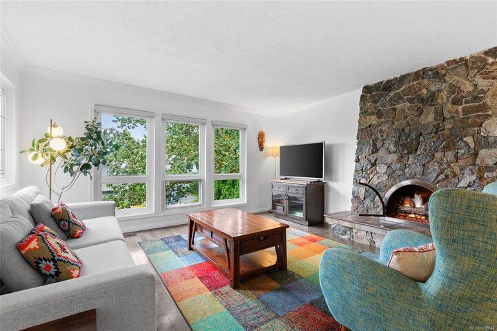 Property Photo: 1644 Barksdale Dr BC V8N 4Z8