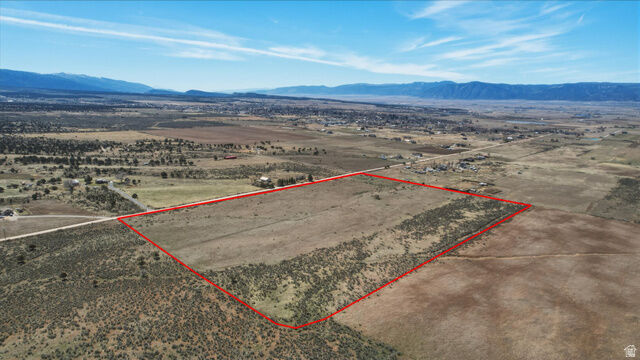 Property Photo:  8750 E 15000 N  UT 84662 