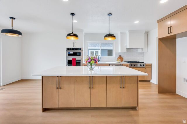 Property Photo: 8453 S Windmill Dr UT 84081