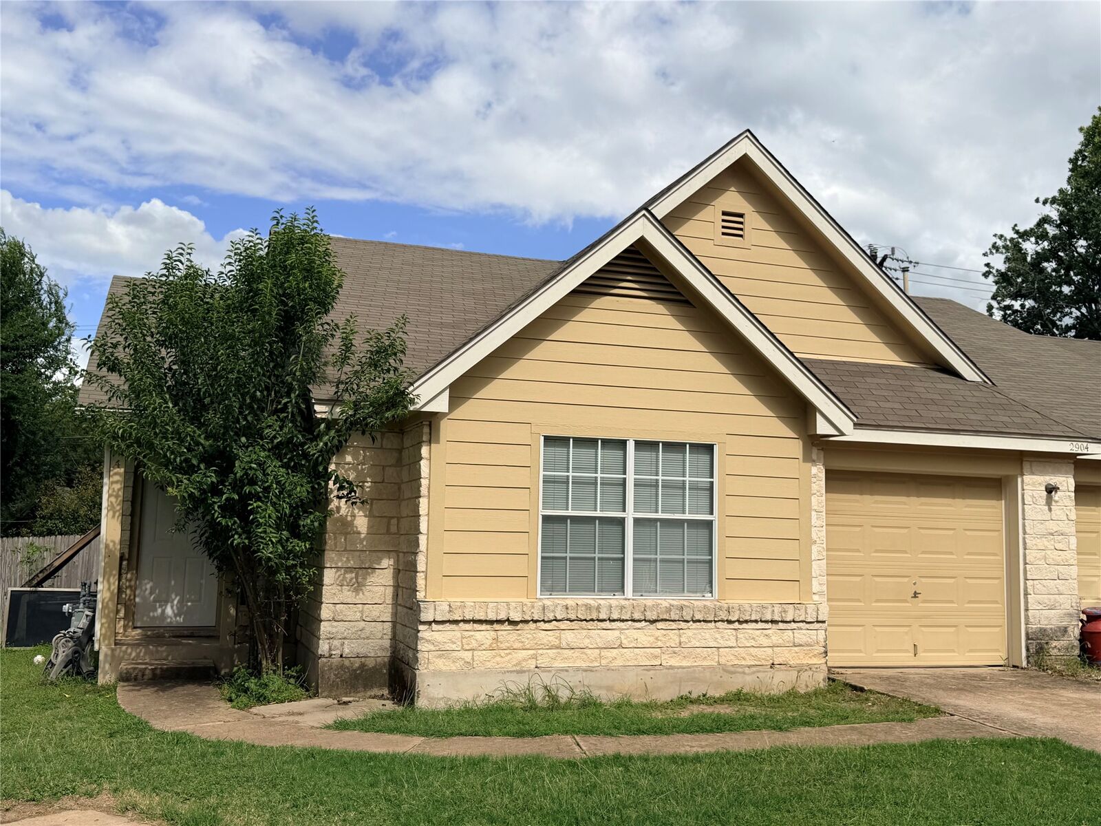 Property Photo:  2904 Whisper Oaks Lane A  TX 78628 