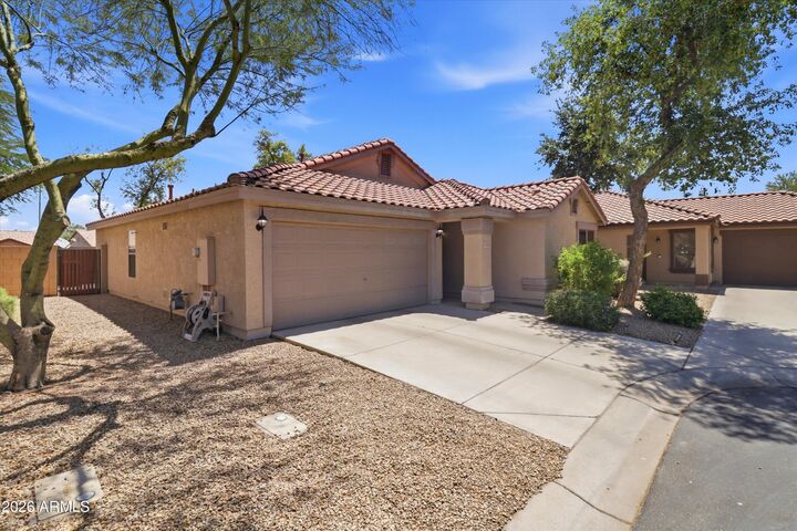 Property Photo:  1365 S Wagon Wheel Court  AZ 85286 