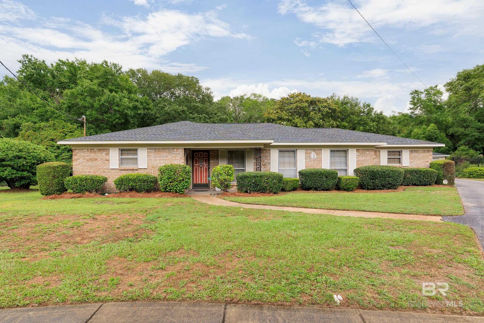 Property Photo:  1367 Spring Valley Court  AL 36693 