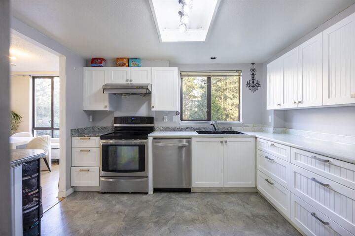 Property Photo: 6282 Kathleen Avenue 502 BC V5H 4J4