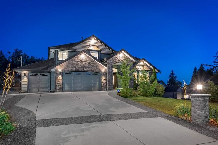 Property Photo:  26500 124 Avenue  BC V2W 0E2 
