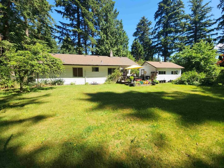 Property Photo: 20176 28 Avenue BC V2Z 1X2