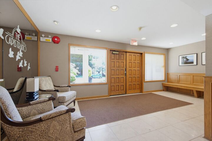 Property Photo:  1441 Blackwood Street 303  BC V4B 3V6 