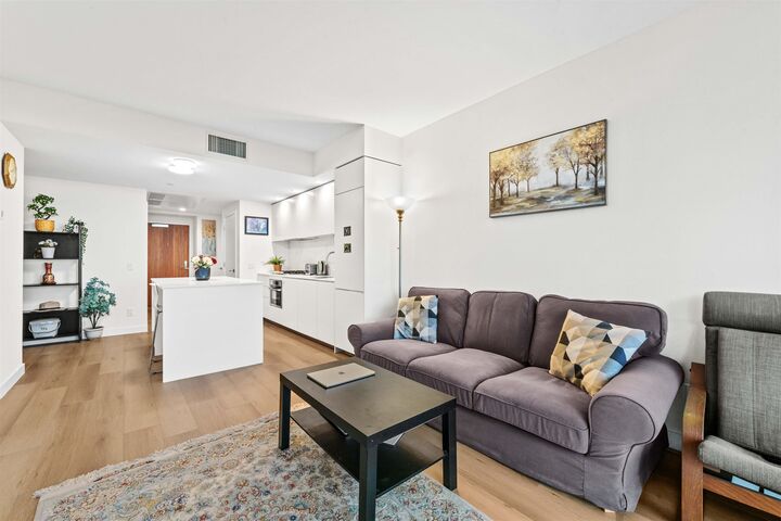Property Photo: 6463 Silver Avenue 706 BC V5H 0K4