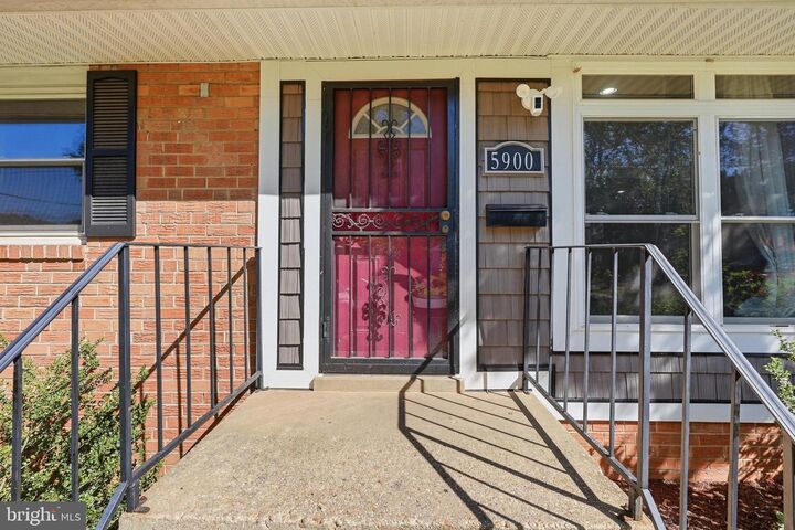 Property Photo:  5900 Westbrook Terrace  MD 20784 