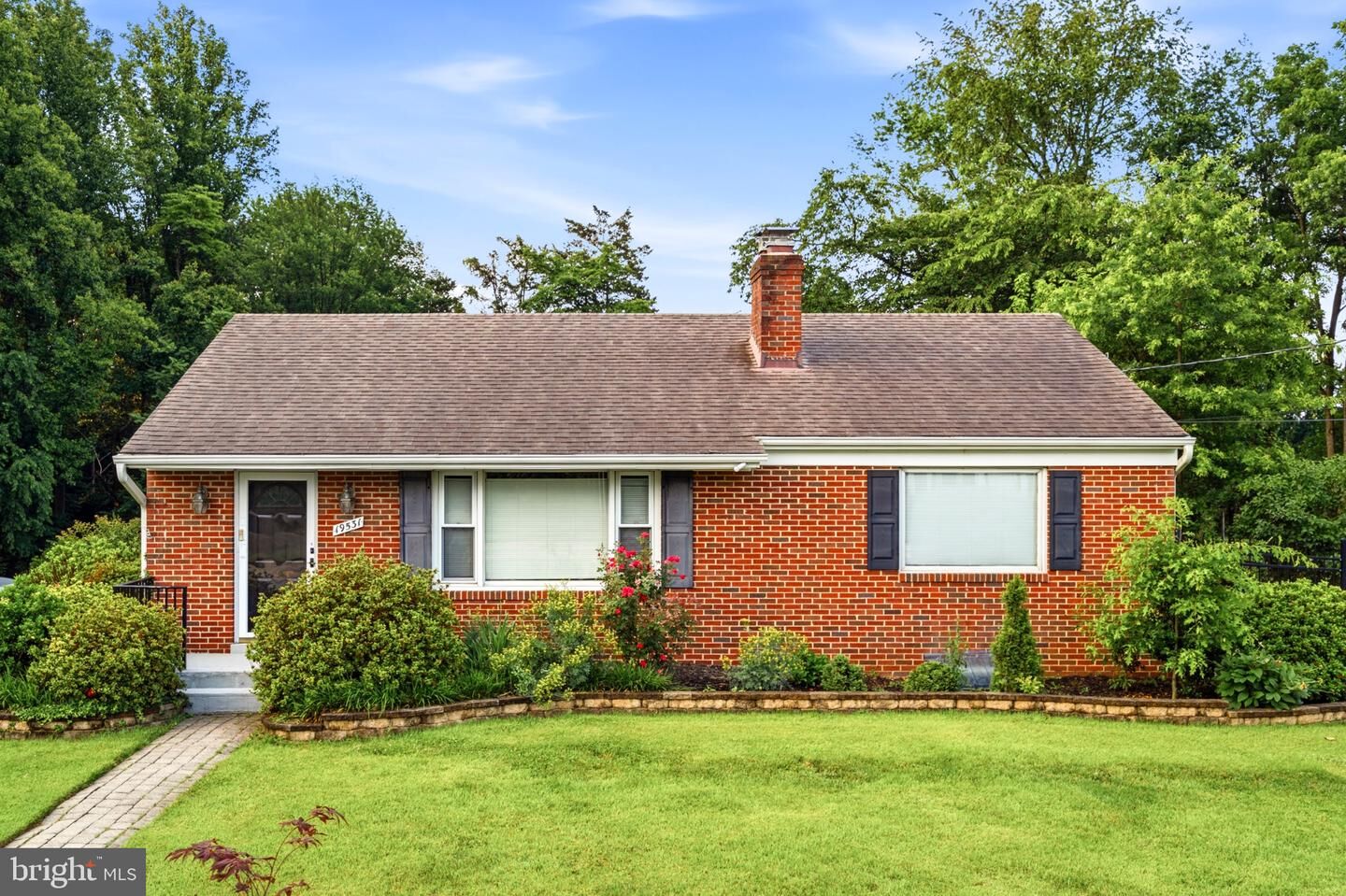 Property Photo:  19531 Scenery Drive  MD 20876 