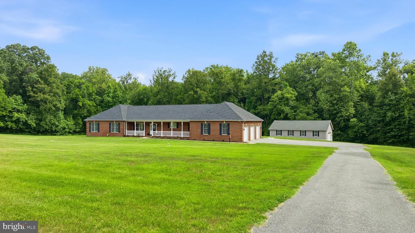 Property Photo:  4570 Hawthorne Road  MD 20640 