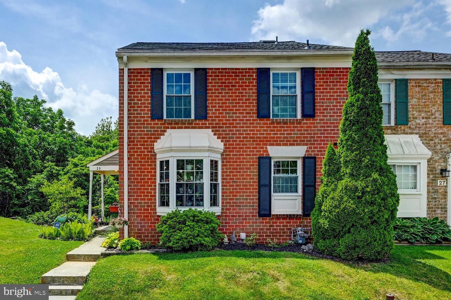 Property Photo: 29 Silverton Court MD 21030