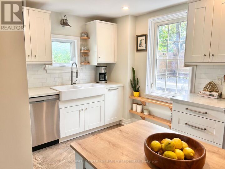 Property Photo:  35 Grove Street East  ON L4M 2N8 