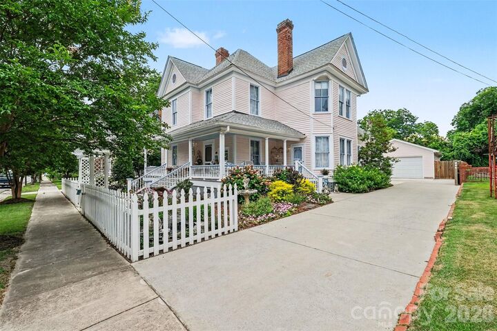 Property Photo:  137 Reid Street  SC 29730 