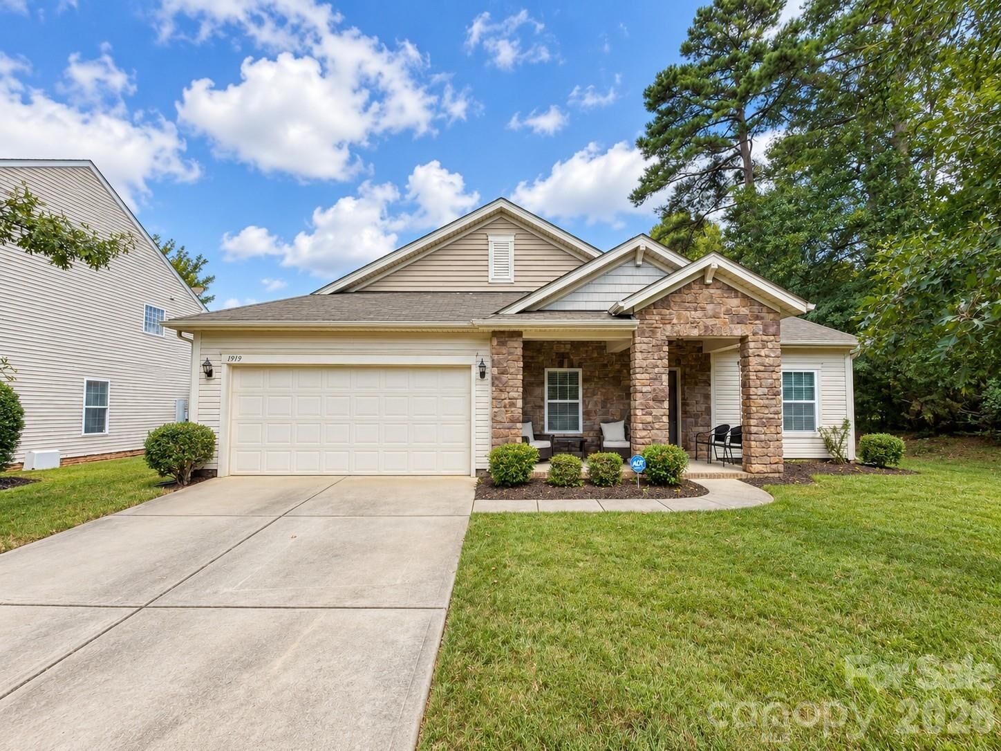 Property Photo:  1919 Corriente Court  NC 28213 
