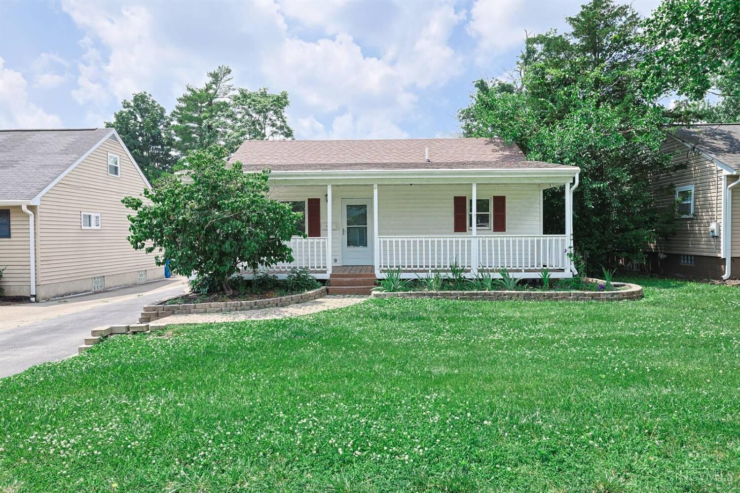 Property Photo: 7229 Iuka Avenue OH 45243