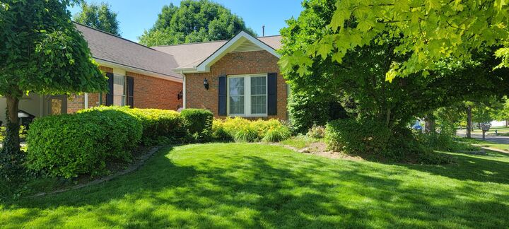 Property Photo: 4955 Wallington Drive OH 43026