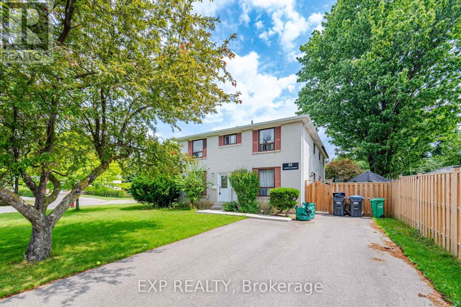 Property Photo:  33 Earlsdale Crescent  ON L6T 3A7 