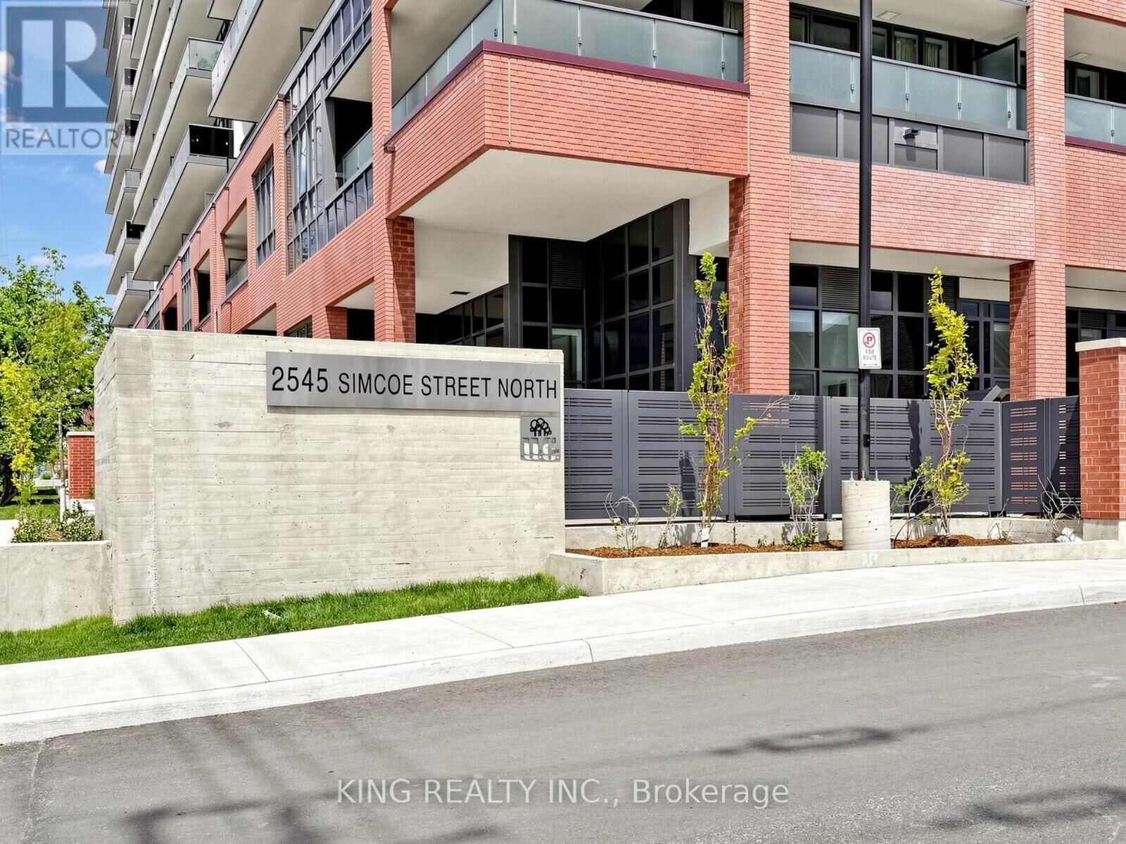 Property Photo:  2545 Simcoe Street North 2217  ON L1L 0W3 