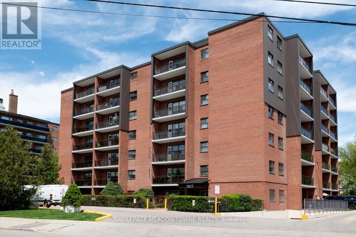 Property Photo:  1017 Seneca Avenue 408  ON L5G 3X5 