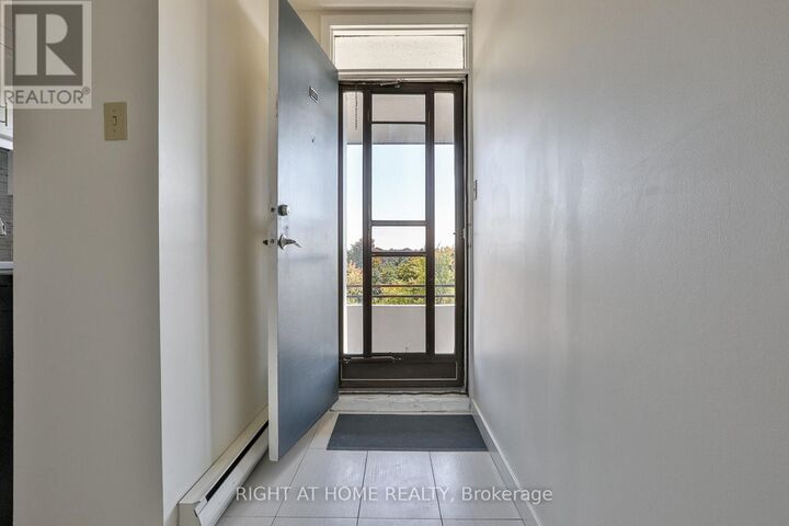 Property Photo:  35 Sunny Glenway 302  ON M3C 2Z5 
