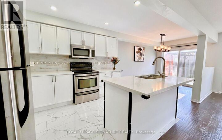 Property Photo:  28 Millburn Drive  ON L1C 5L6 
