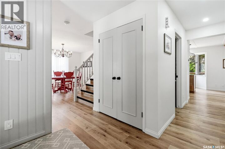 Property Photo:  2206 Hanover Crescent E  SK S4V 0Z6 