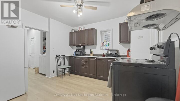 Property Photo: 923 Fraser Street ON P1B 3X7