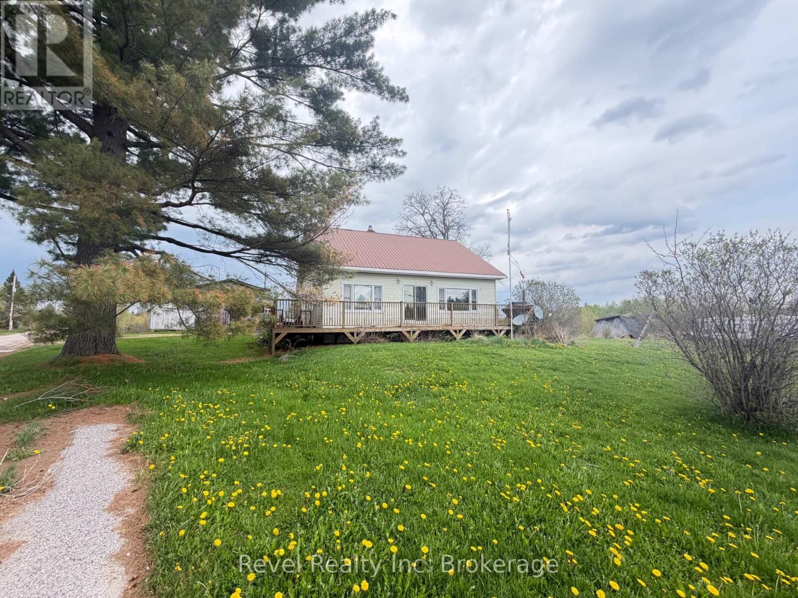 Property Photo:  8 Trailaine Road  ON P0H 1A0 