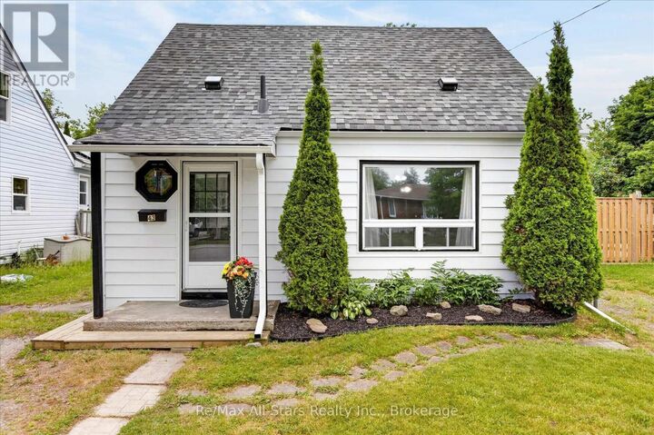 Property Photo:  43 Melbourne Street East  ON K9V 1X8 