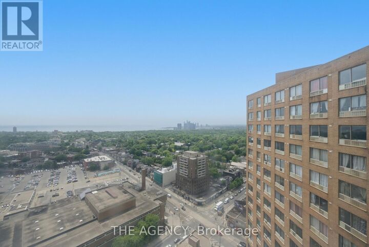 Property Photo: 2360 Dundas Street West 2816B ON M6P 4B2