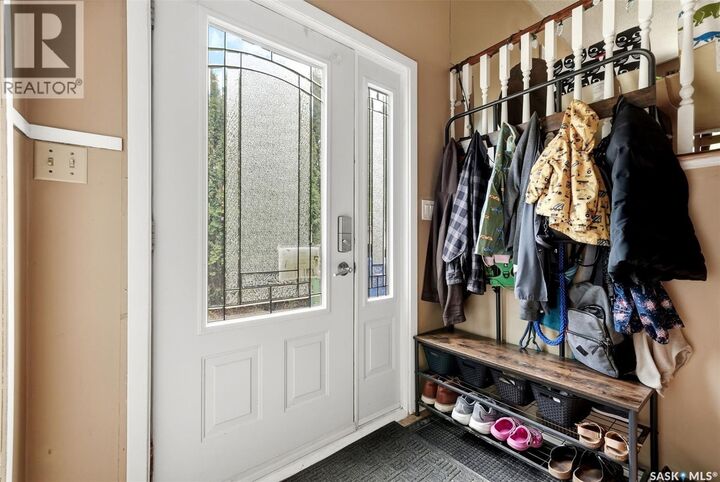 Property Photo:  22 Salemka Crescent  SK S4R 7S1 