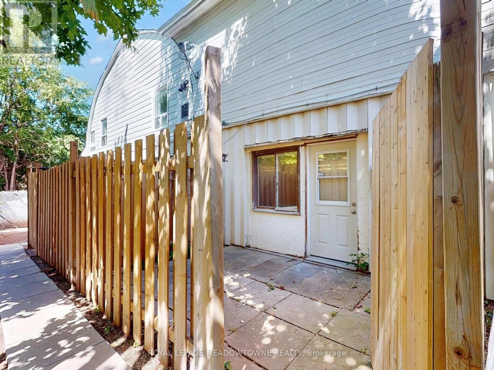 Property Photo:  12 Wesleyan Street 6  ON L7G 2E1 