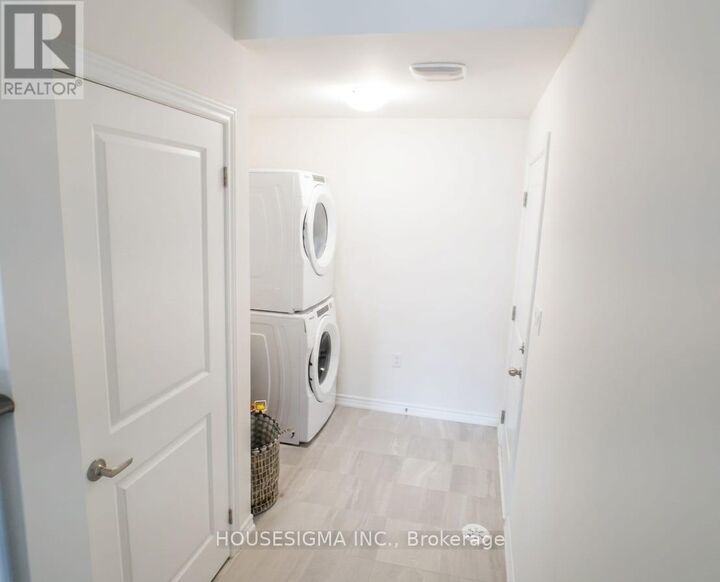 Property Photo:  132 Turnberry Lane  ON L9J 0M3 