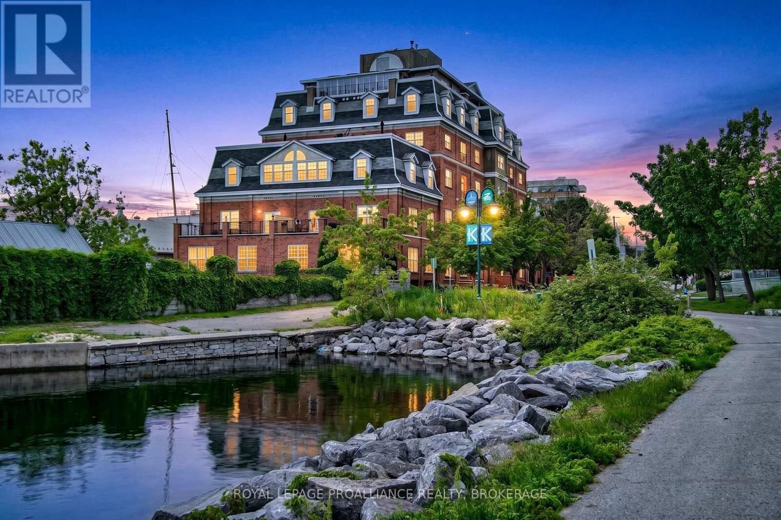 Property Photo: 20 Gore Street 402 ON K7L 2L1