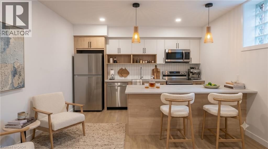 Property Photo:  15 Cedar Street North 5  ON N2H 2W7 