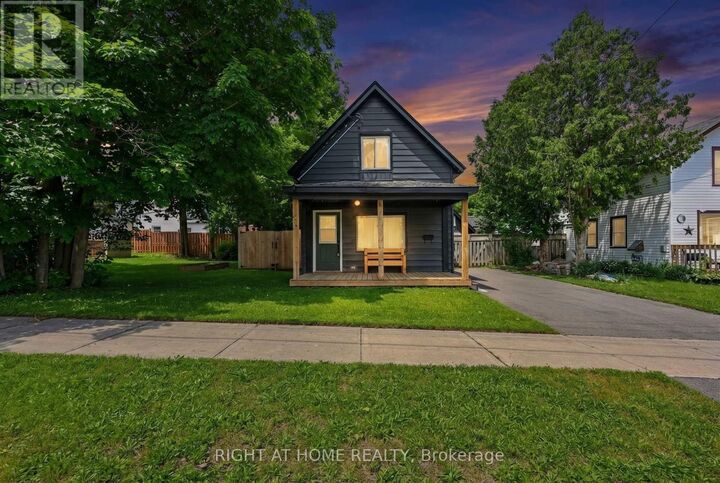 Property Photo:  314 Bay Street  ON L4R 1J9 
