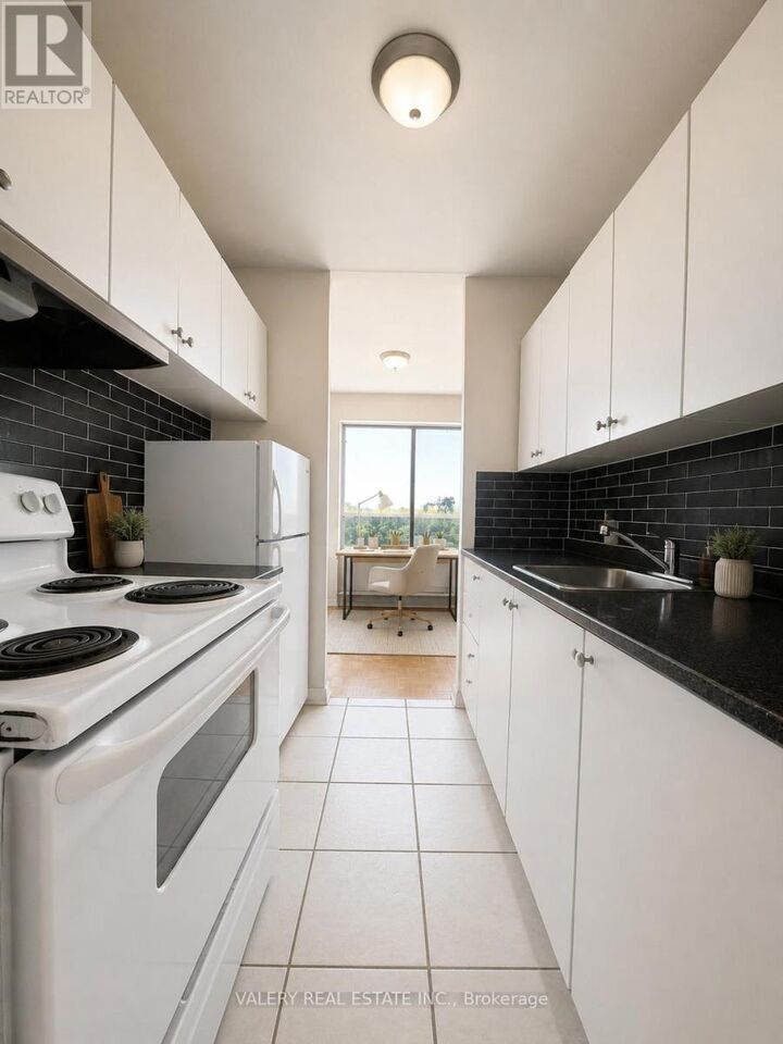 Property Photo:  1780 Lawrence Avenue East 402  ON M1R 2Y2 