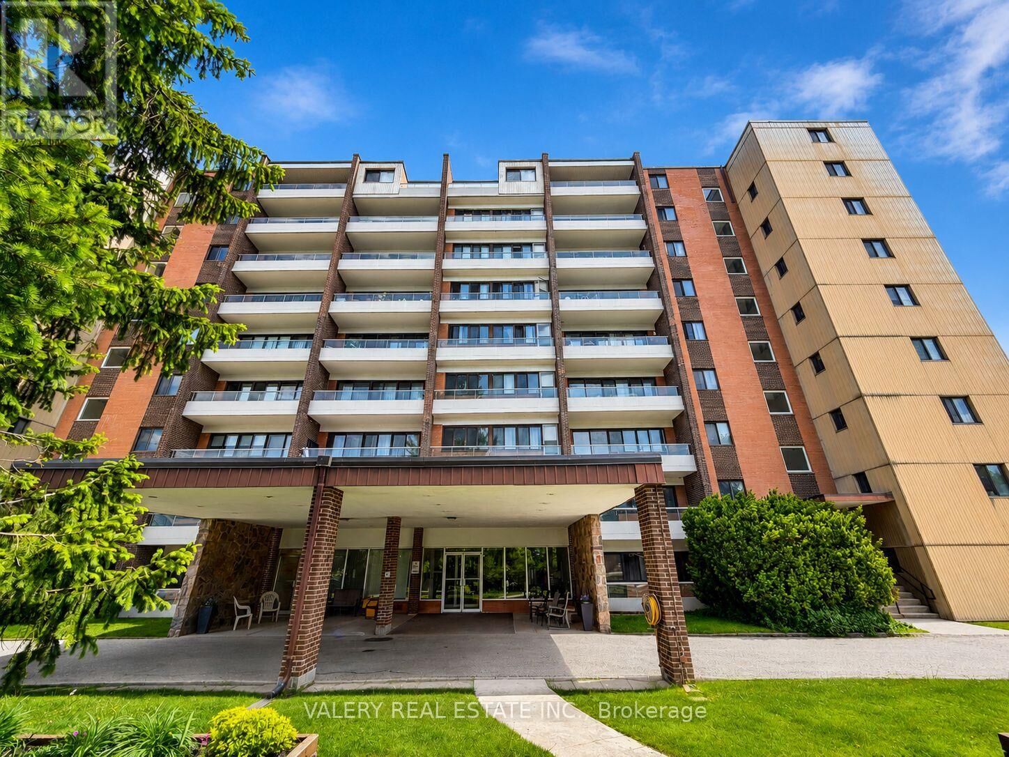 Property Photo: 671 Woolwich Street 307 ON N1H 3Y9