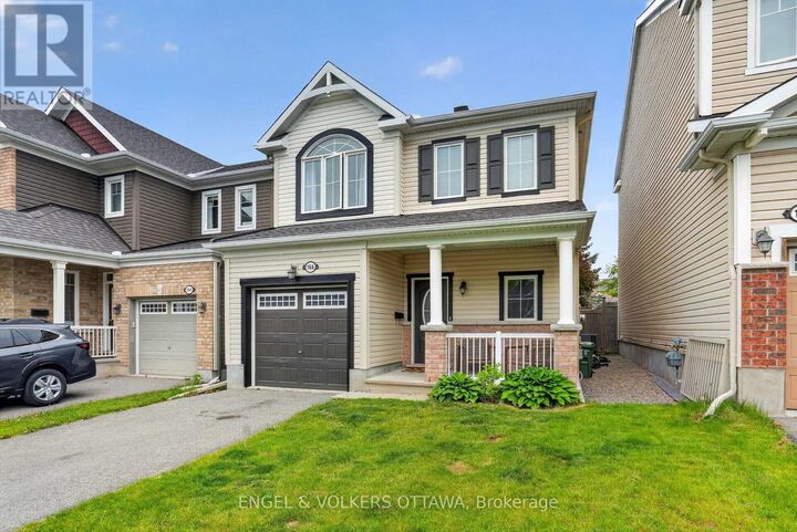 Property Photo:  166 Lily Pond Street  ON K2M 0J5 