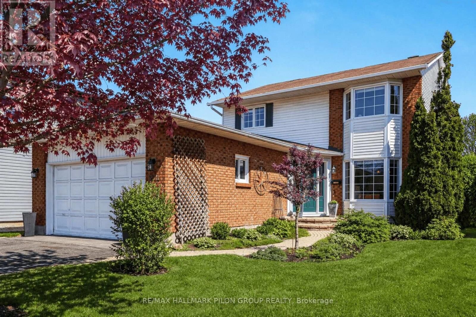 Property Photo:  6321 Beausejour Drive  ON K1C 3J6 