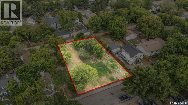 Property Photo:  431A R Avenue S  SK S7M 2Z4 