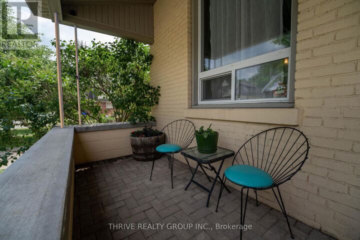 Property Photo:  247 Egerton Street  ON N5Z 2G9 